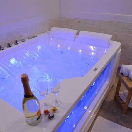 Suite Laurel Spa Con Idromassaggio فاسانو المظهر الخارجي الصورة