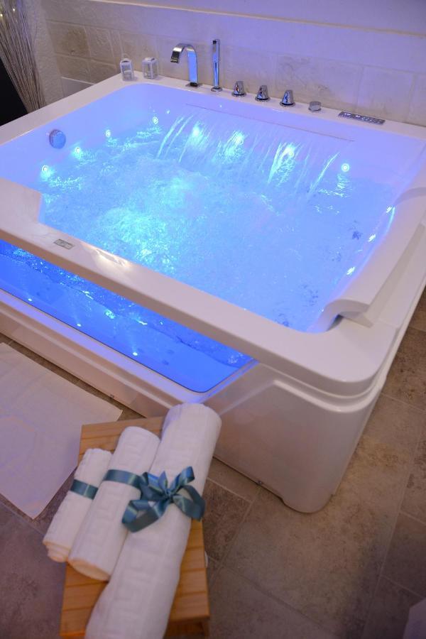 Suite Laurel Spa Con Idromassaggio فاسانو المظهر الخارجي الصورة