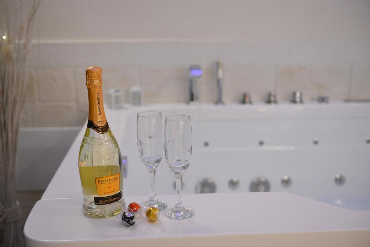 Suite Laurel Spa Con Idromassaggio فاسانو المظهر الخارجي الصورة