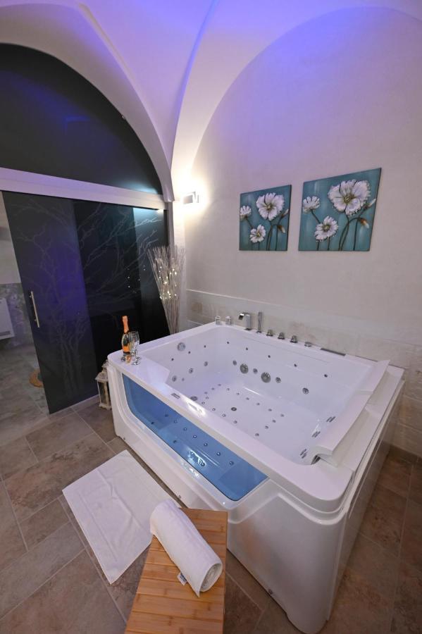 Suite Laurel Spa Con Idromassaggio فاسانو المظهر الخارجي الصورة