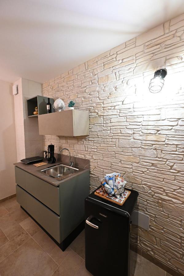 Suite Laurel Spa Con Idromassaggio فاسانو المظهر الخارجي الصورة