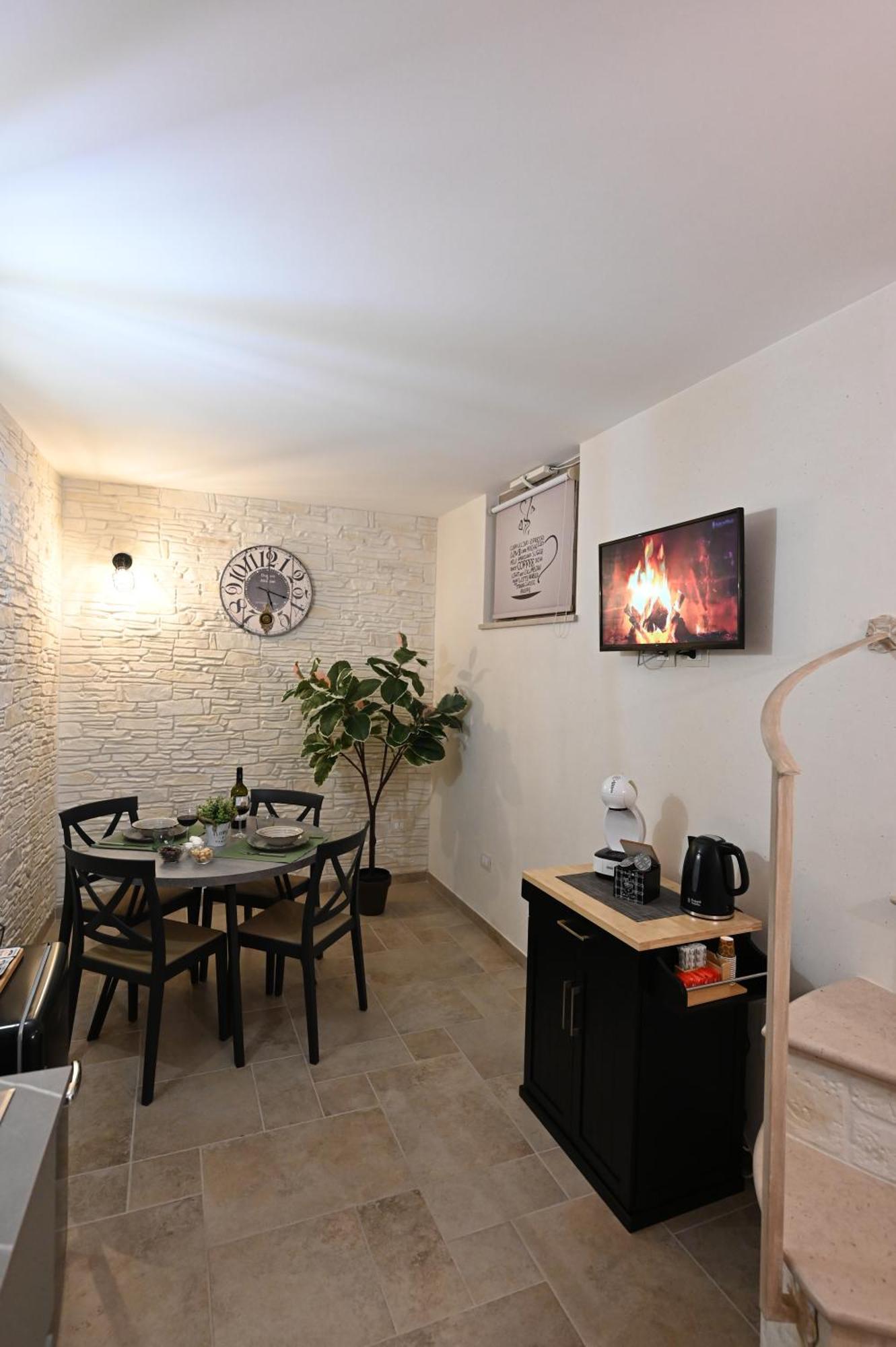 Suite Laurel Spa Con Idromassaggio فاسانو المظهر الخارجي الصورة
